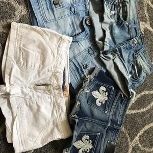 Women’s Jean shorts size 7 (bundle of 4)